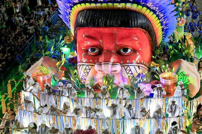 Unidos da Tijuca enaltece lenda de povo indígena na Sapucaí