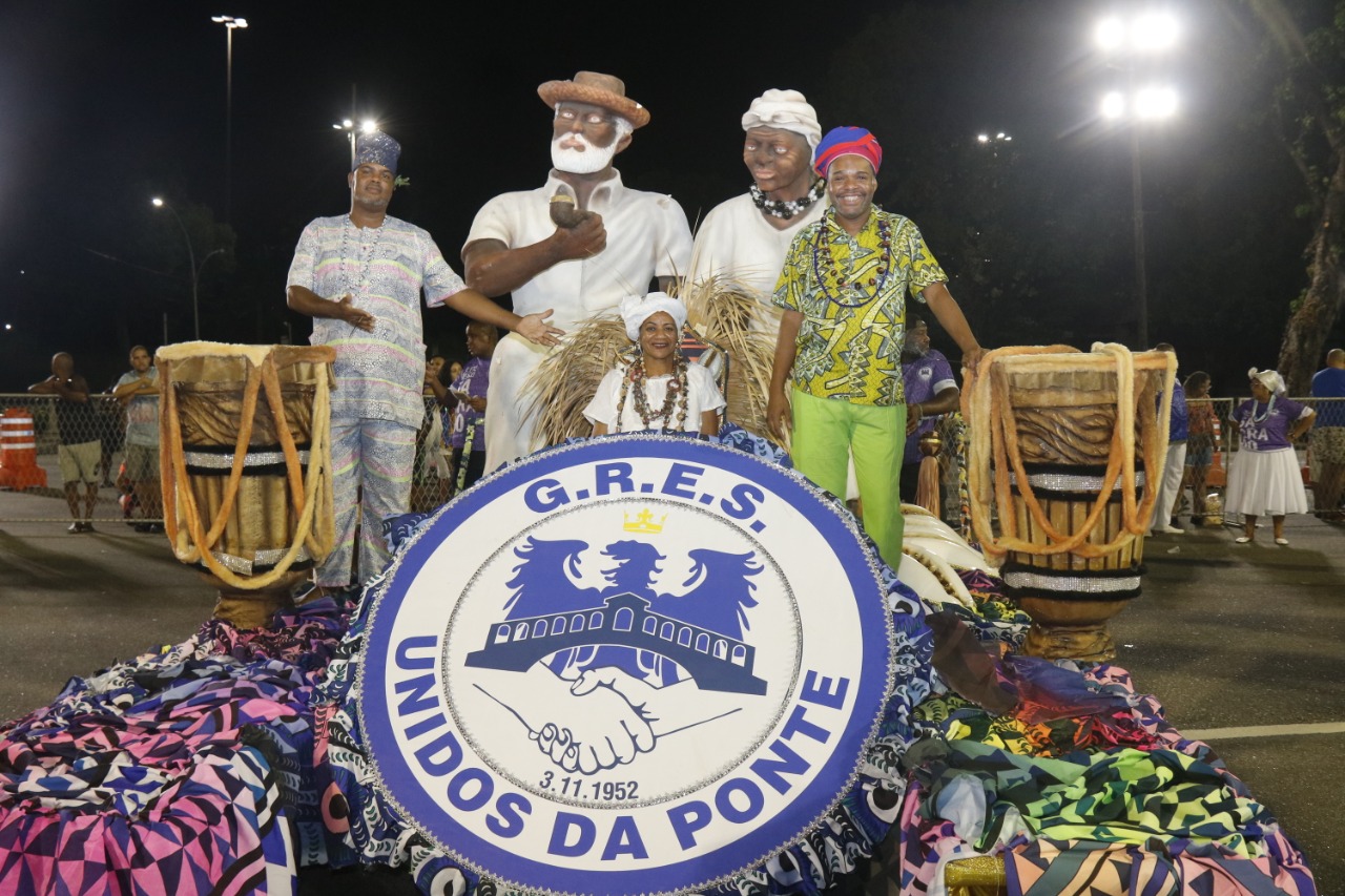 Unidos da Ponte traz para avenida saga de uma das mais importantes Iyalorixás do Brasil contra o racismo religioso