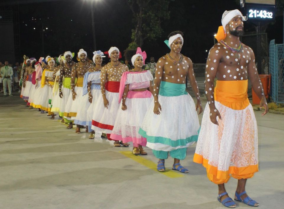 Império da Tijuca promete desfile que pintará a Sapucaí com as cores do axé