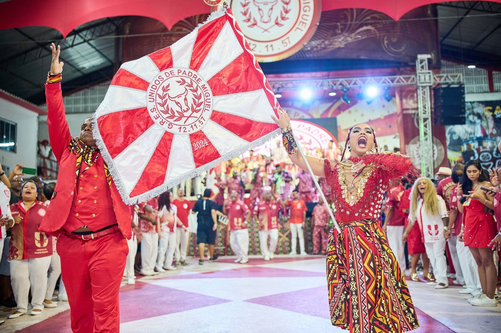 *Unidos de Padre Miguel celebra aniversário com grande festa e participação das escolas do Grupo Especial*